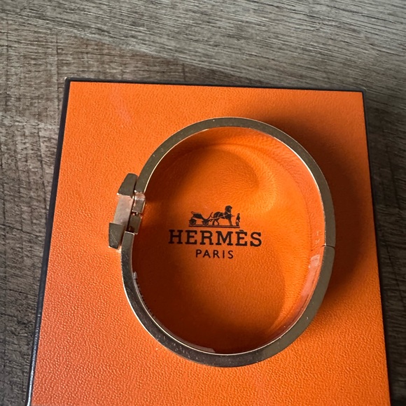 Authentic Hermes Clic Clac in Rosegold Limited Edition - Picture 3 of 10